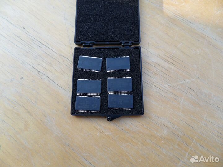 Микросхемы памяти CY7C1041CV33-10zsxa (256K x 16)