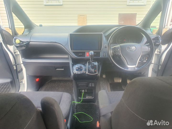 Toyota Voxy 2.0 CVT, 2018, 80 000 км