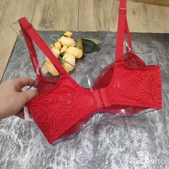 Бюстгалтер Chantelle 70F