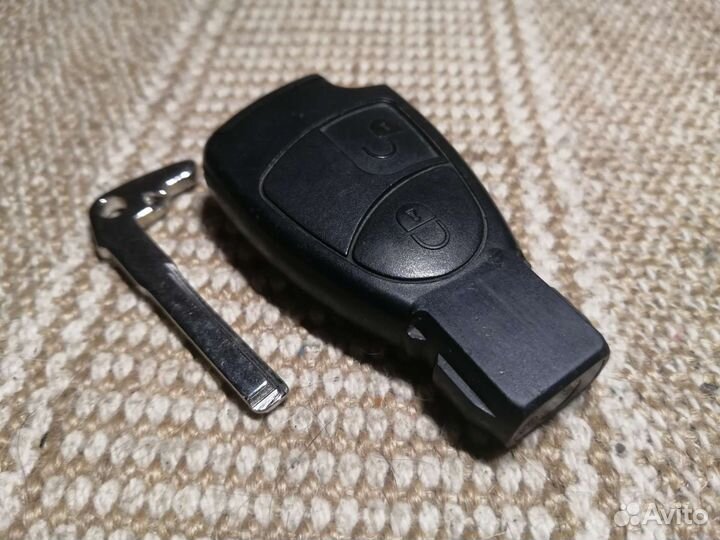 Mercedes оригинальный ключ рыбка 2 кнопки