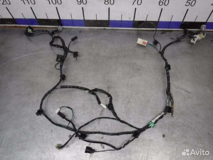 Проводка двери багажника Mitsubishi Pajero Sport 2