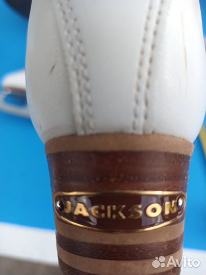 Фигурные коньки jackson