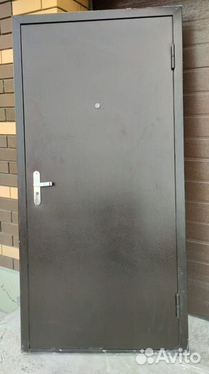 Дверь входная металлическая