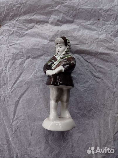 Статуэтка девочка блокадница