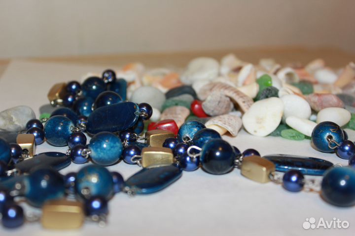 Бусы сине-золотистого цвета