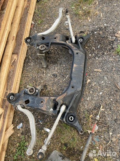 Подрамник передний Ауди a4 b5