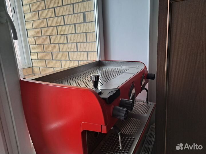 Кофемашина профессиональная рожковая