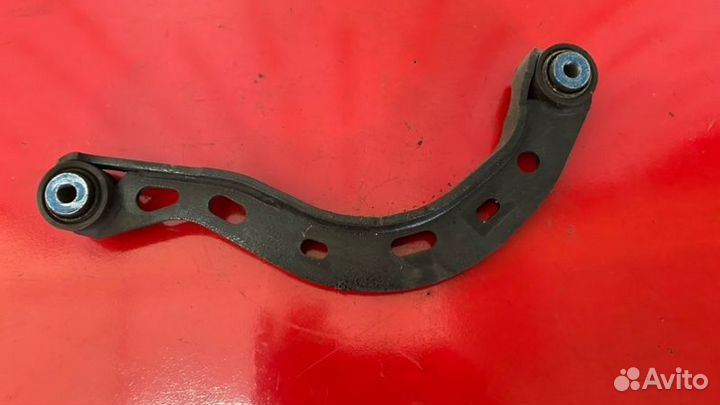 Рычаг задний левый Audi A6 C6 2.8 ccea 2010