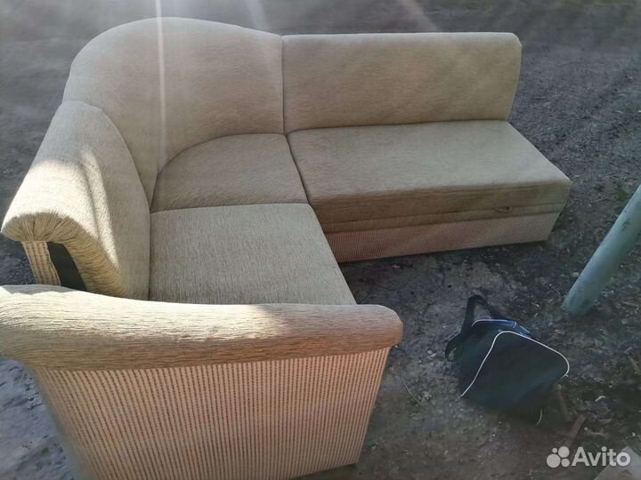 Перетяжка мягкой мебели