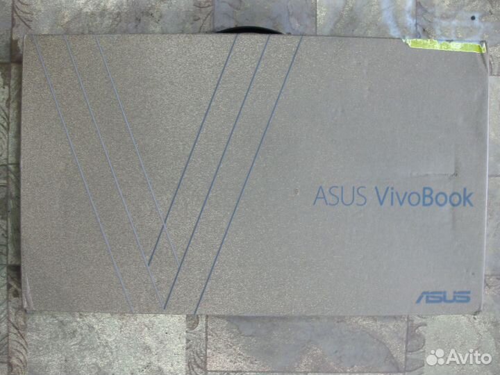 Asus Vivobook D712DK-BX040T