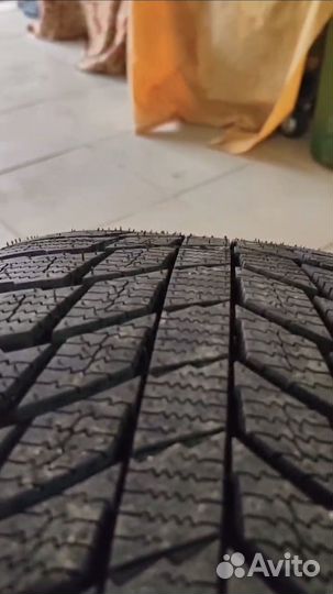 Triangle PL01 215/45 R17