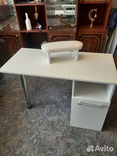 Стол для маникюра бу