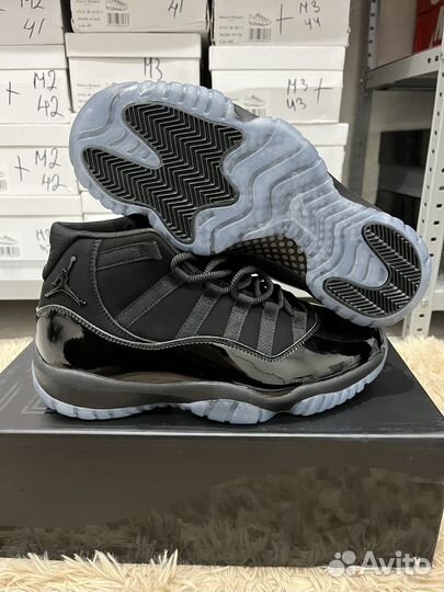 Nike air jordan 11 cap and gown
