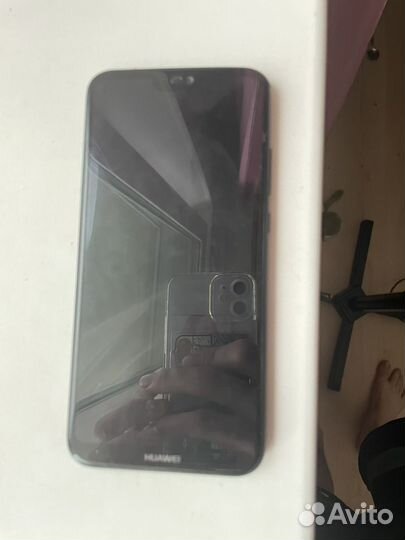 Телефон Huawei p20 lite