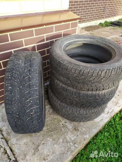 Gislaved NordFrost 100 SUV 215/65 R16 102T