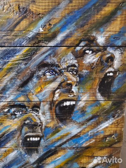 Картина на щите от упаковочного ящика 