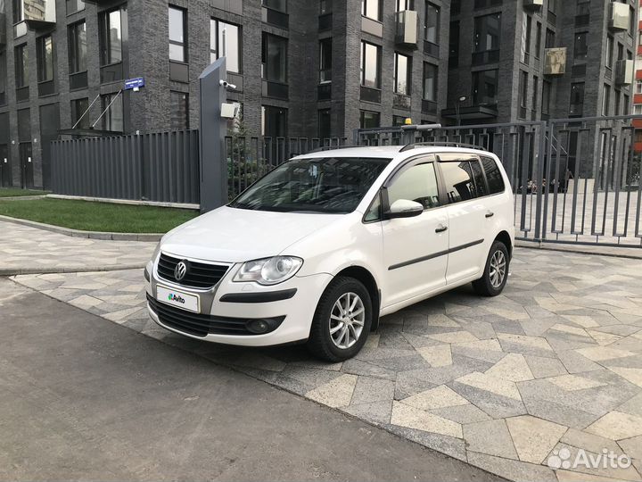 Volkswagen Touran 1.4 AMT, 2009, 211 900 км
