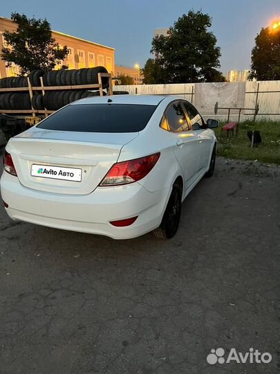 Hyundai Solaris 1.4 МТ, 2014, 180 000 км