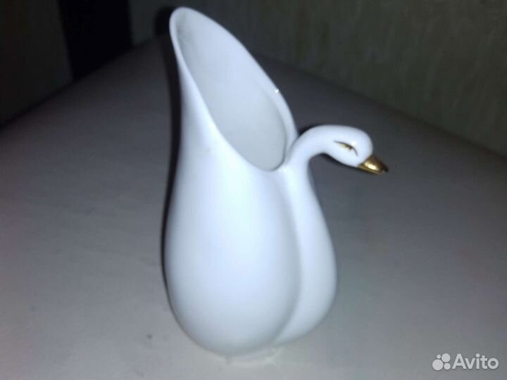 Фарфоровая ваза Лебедь СССР