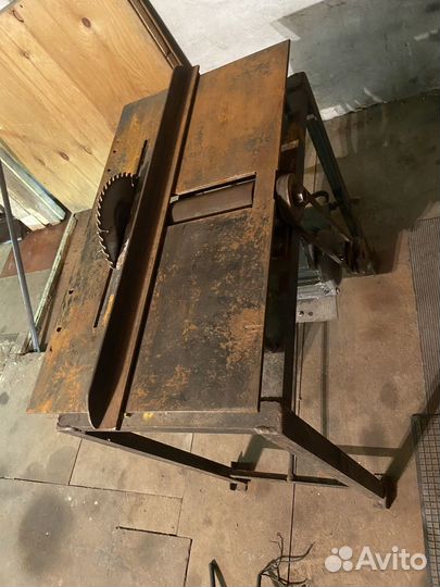 Станок для роспуска досок