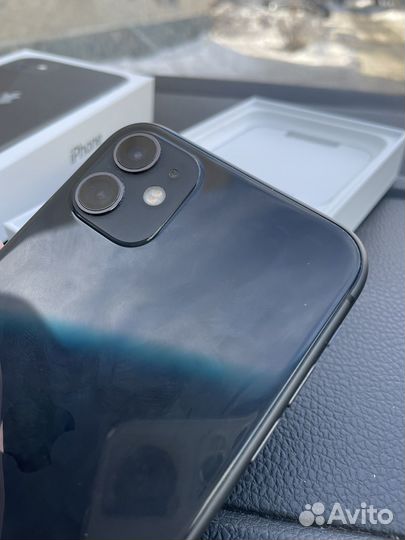 iPhone 11, 64 ГБ