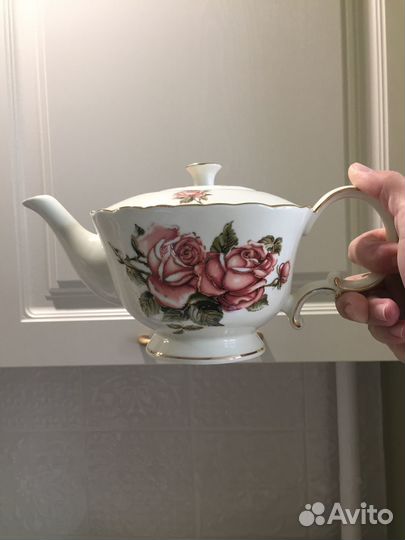 Чайник заварочный новый.фарфор