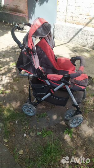 Прогулочная коляска