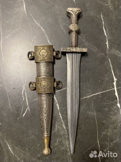 Нож сувенирный