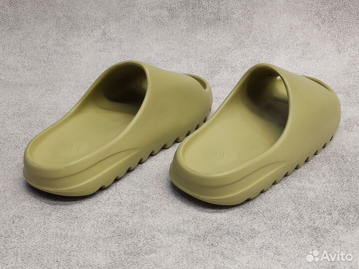 Тапочки Adidas Yeezy Slides