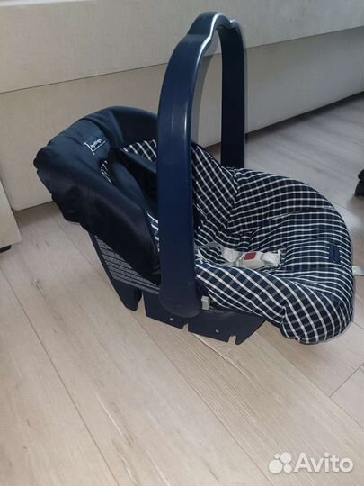 Автолюлька peg perego primo viaggio universal e13