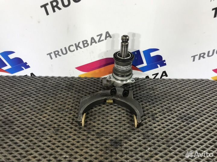 21678733 Вилка переключения передач