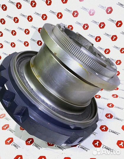 Гидромотор хода PC350LC-8M0 708-8H-00440