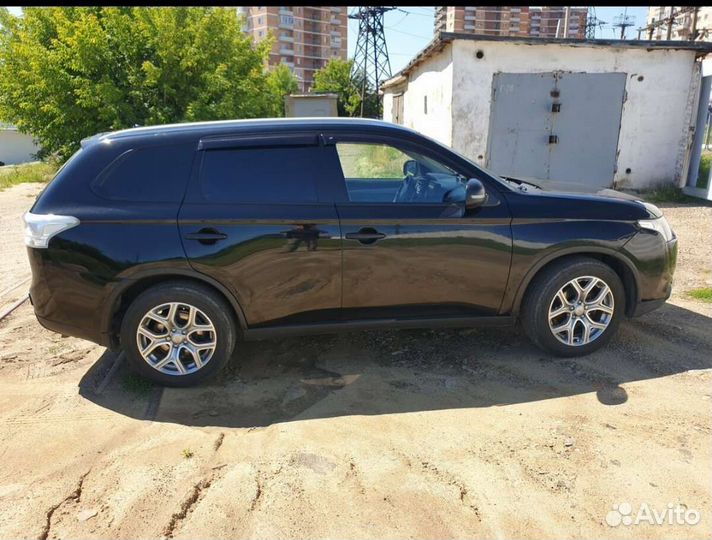 Mitsubishi Outlander 3.0 AT, 2014, 195 000 км
