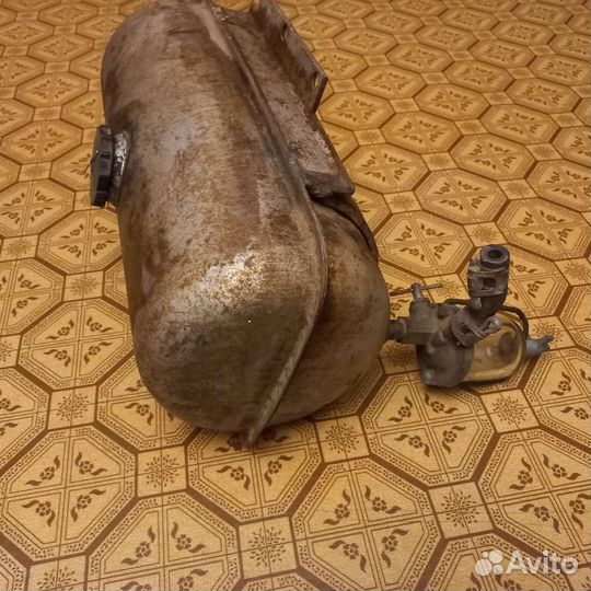 Топливный бачок