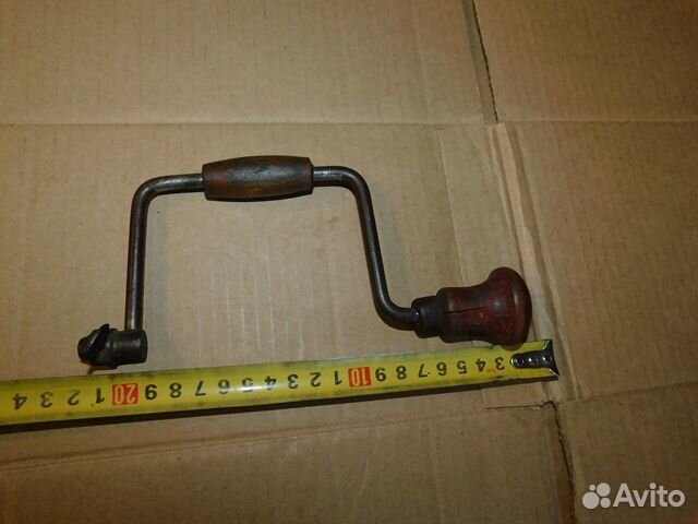 Старинная редкая по размеру ручная дрель-коловорот