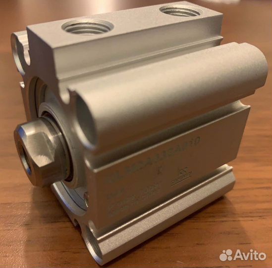 Пневматический цилиндр