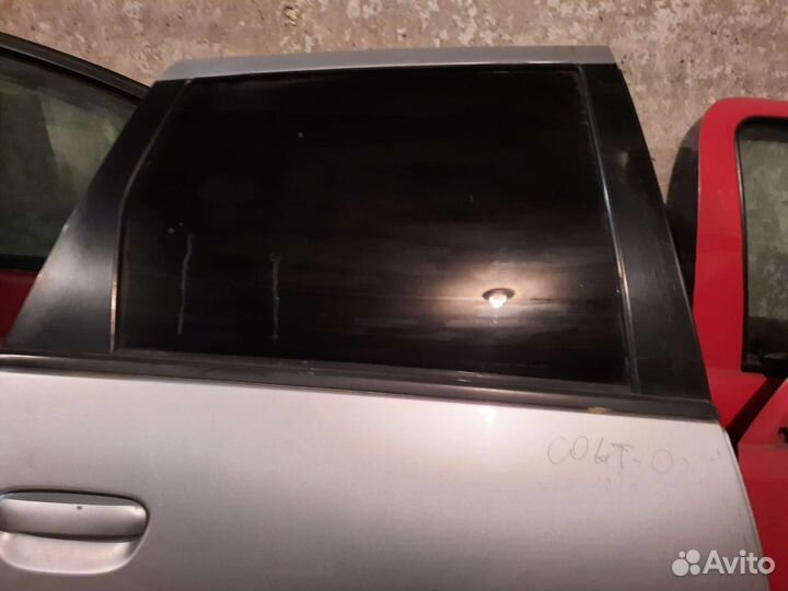 Дверь задняя правая Mitsubishi Colt Z25A