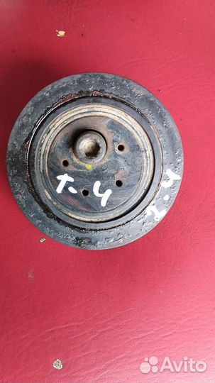 Ролик генератора Фольксваген т-4, 2.4 дизель