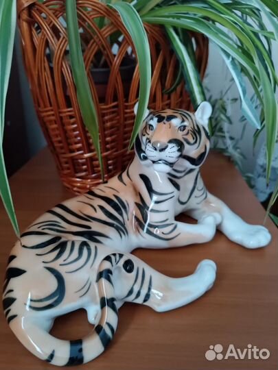 Фарфоровые статуэтки