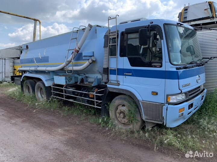 Hino 700 (Profia), 1996