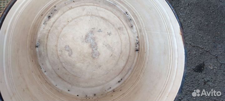 Кастрюля эмалированная большая