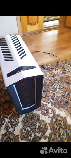 Мощный игровой компьютер с монитором