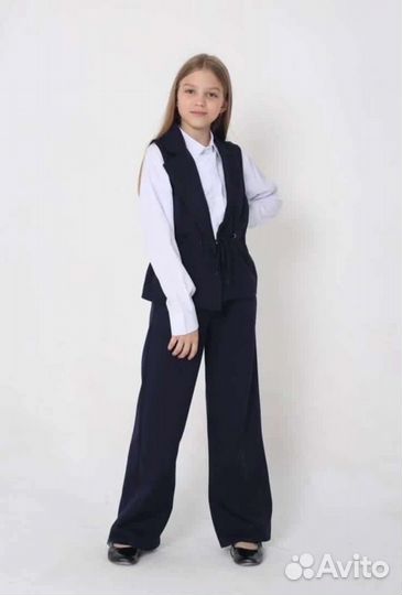 Костюм школьный новый