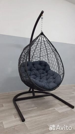 Кресло-кокон из искусственного ротанга / мебель