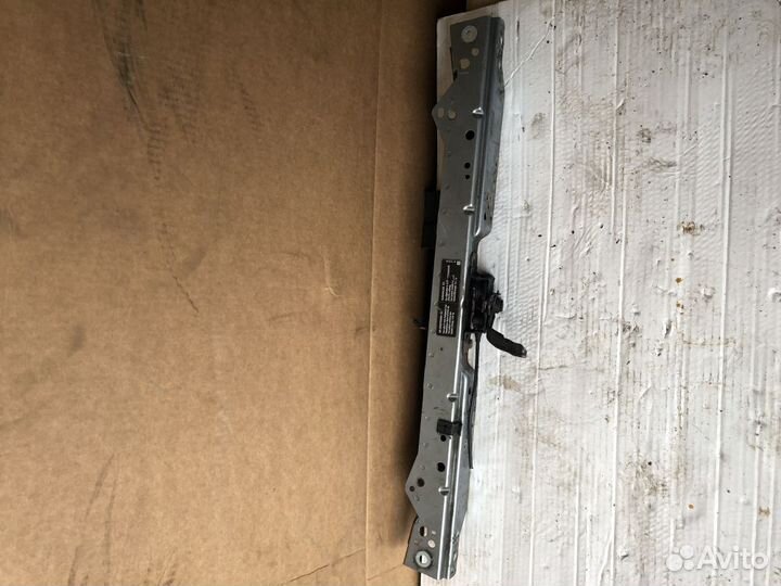 Панель передняя рамка радиатора opel astra J