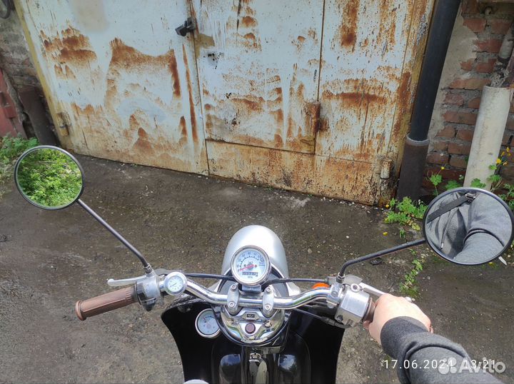 Yamaha Vino скутер в ретро-стиле