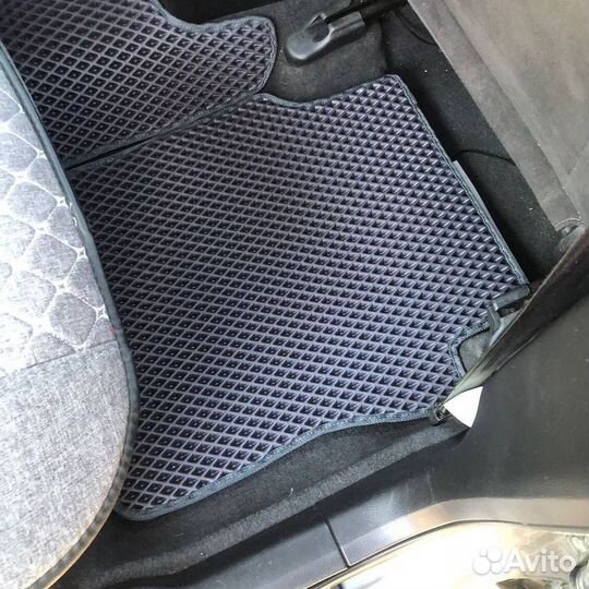 Автоковрики с бортами для Nissan Primera