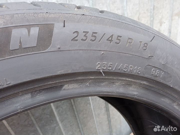 Michelin Primacy 4 235/45 R18