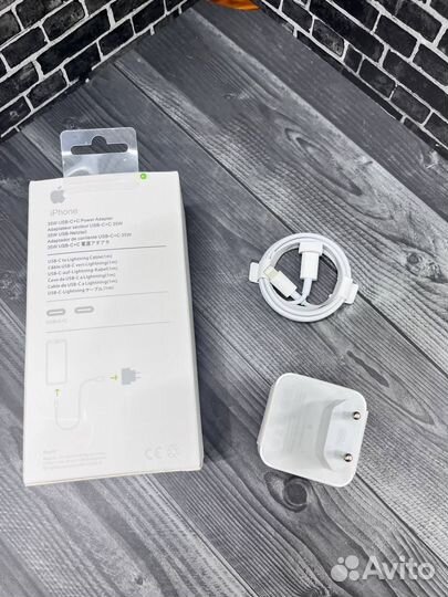 Зарядка на iPhone 35 W