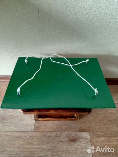 Кормушка для птиц ручной работы